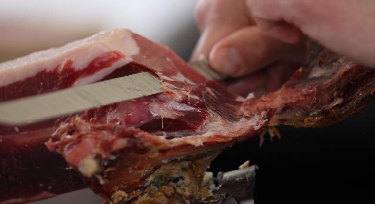 jamon-serrano-recurso-dreamstime.jpg