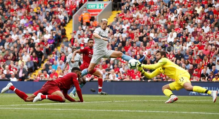 El-Liverpool-aplasta-al-West-Ham-del-Chicharito-Reuters.jpg