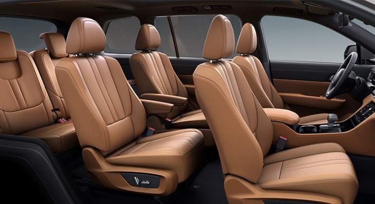 faurecia-forvia-asientos-cabina-coches-70x420.jpg