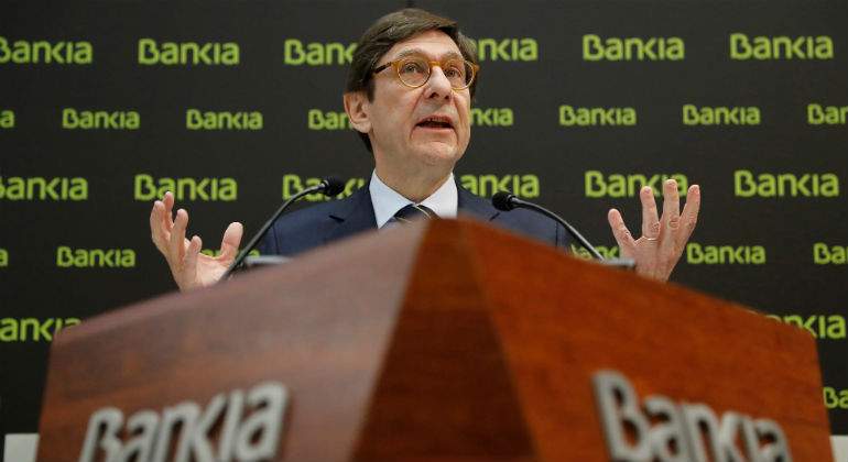 goirigolzarri-bankia-atril-manos-efe.jpg