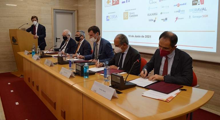 Firma-Aquisgran-2.jpg