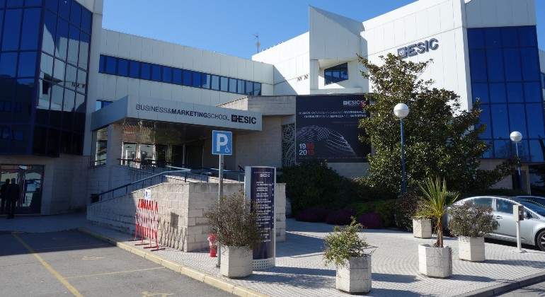 Campus-de-ESIC-de-Pozuelo-copia.jpg