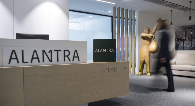 alantra-recepcion.jpg