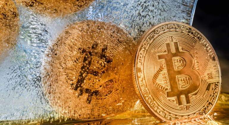criptodivisas-bitcoin-cruce.jpg