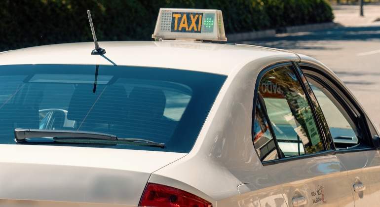 Taxi-EuropaPress_4220558_taxi.jpg