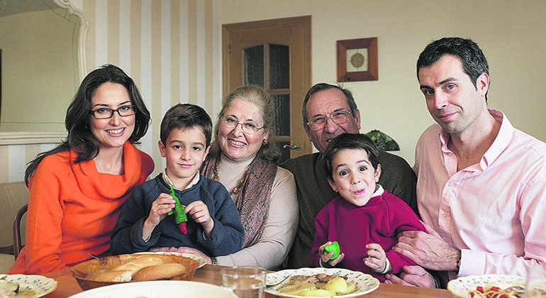 Familia_Ascendientes_Descendientes_Getty.jpg