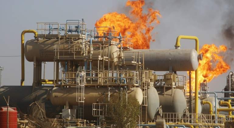 campo-petroleo-llamas.jpg