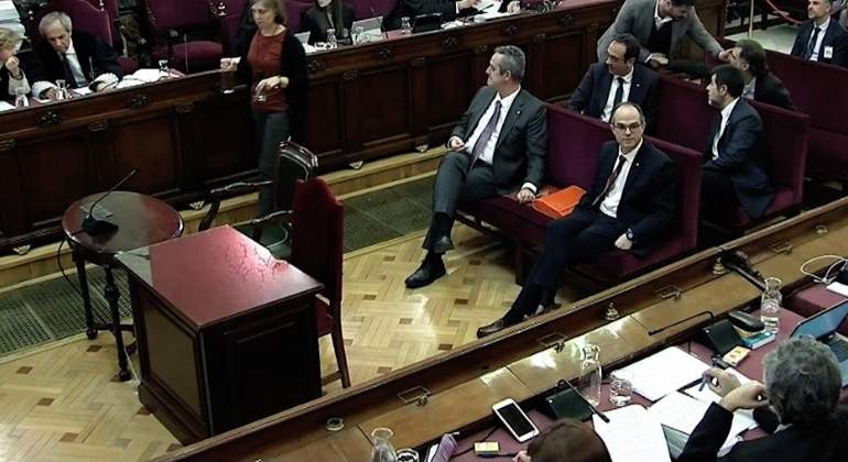 sala-juicio-proces-testigos.jpg