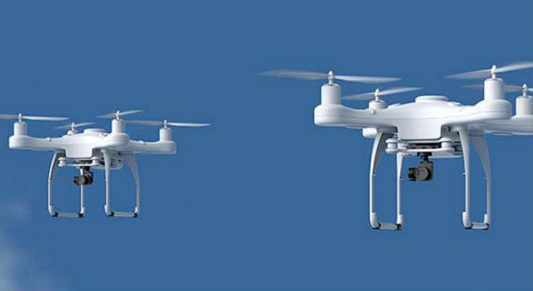 drones-cielo-azul.jpg