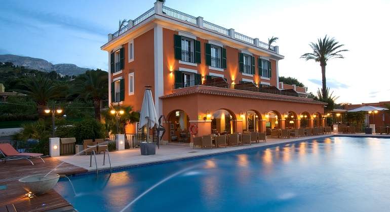 Hotel_LosRotes.jpg