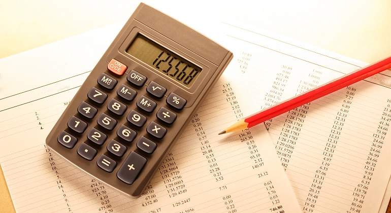 calculadora-facturas-impuestos.jpg