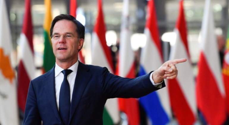 mark-rutte-dedo.jpg