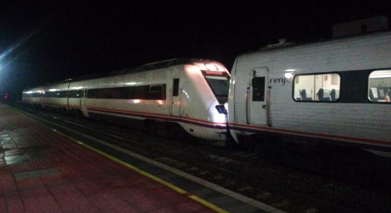 tren-averiado-extremadura-twitter-1ene19.jpg