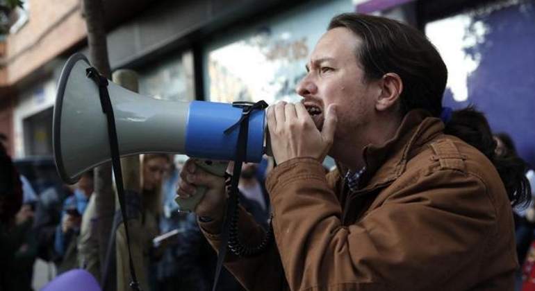 iglesias-megafono-efe.jpg