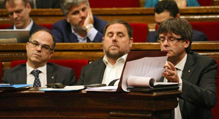 PARLAMENT.jpg