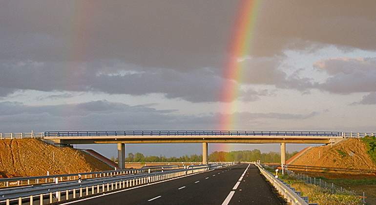 La autopista AP-71 gestionada por Abertis