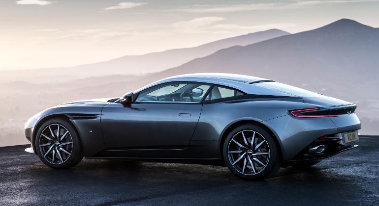 astonMartin-db11-2016.jpg