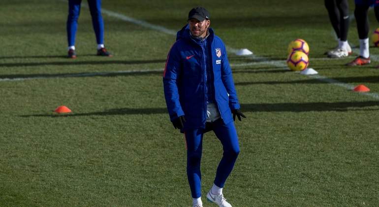 simeone-entrenamiento-valladolid-efe.jpg