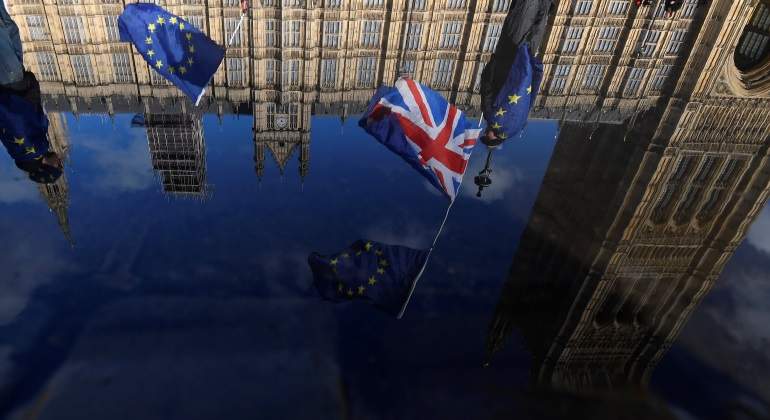 Brexit-banderas-reuters-770.jpg