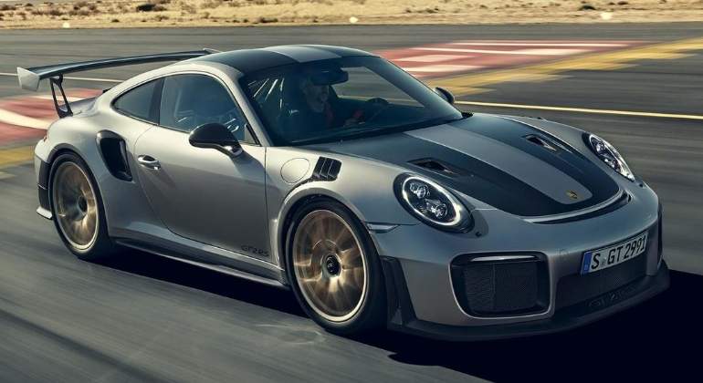 porsche-911-gt2-rs-2017.jpg