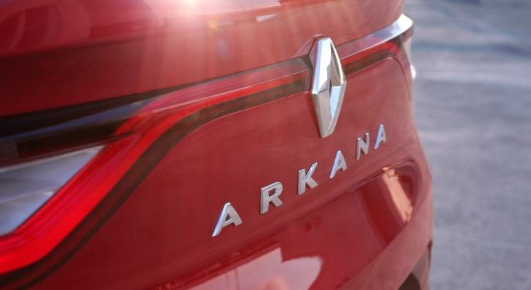 renault-arkana-teaser.jpg