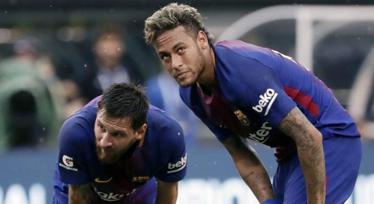 neymar-messi-2017-falta-reuters.jpg