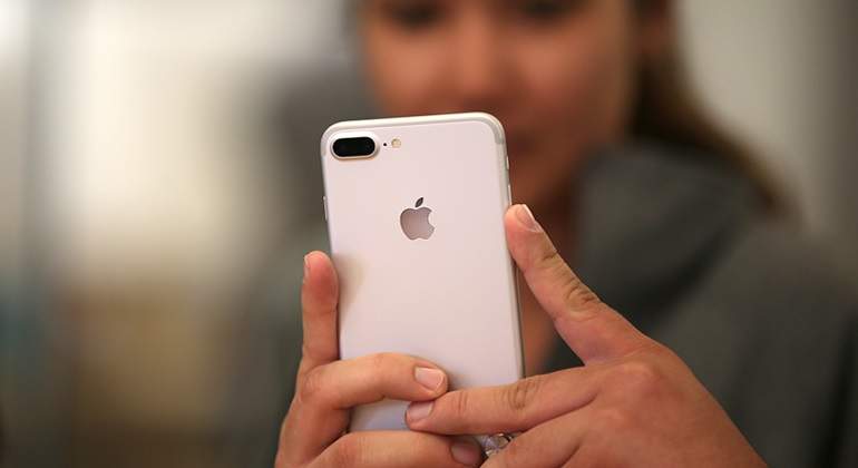 iPhone-reuters.jpg