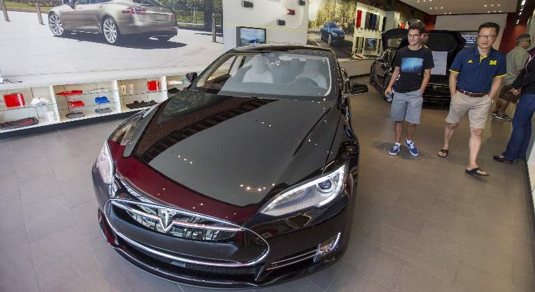 tesla-tienda-reuters.jpg