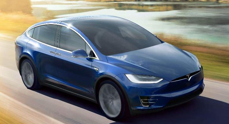 tesla-modelx-2016.jpg