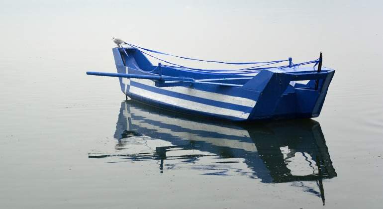 grecia-barco-naufraga.jpg