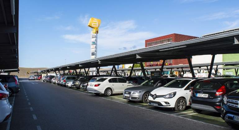 aparcamiento-parking-vehiculos-coches-pixabay