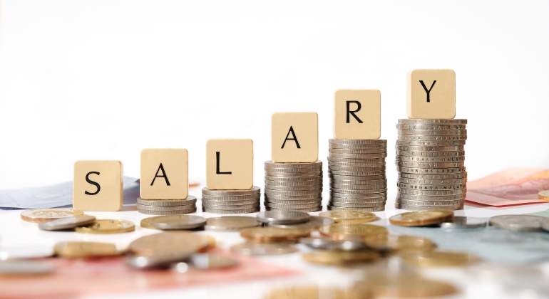 salario-monedas-fondo-blanco-dreamstime.jpg
