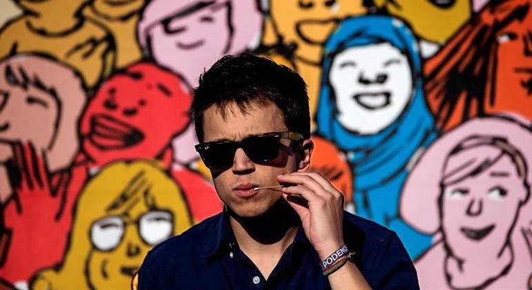 errejon-acto-malaga-gafas-efe.jpg