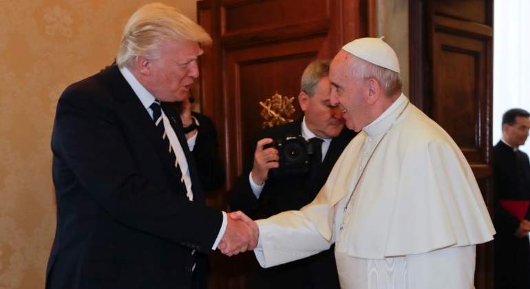 saludo-papa-trump-vaticano-reuters.jpg