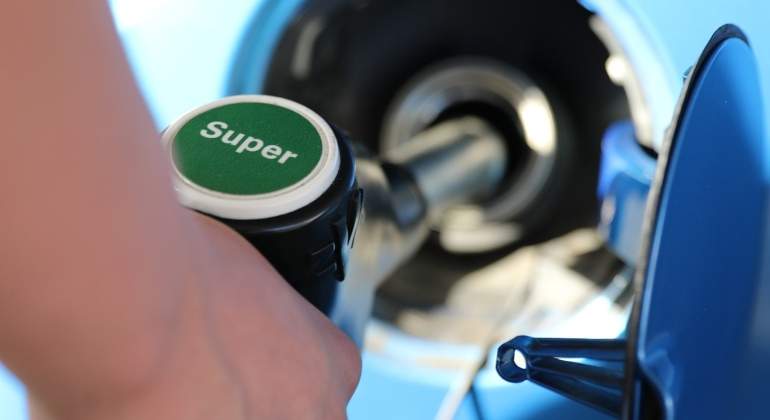gasolina-diesel-precio-gasolinera-pixabay.jpg