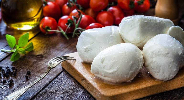 mozzarella-istock.jpg