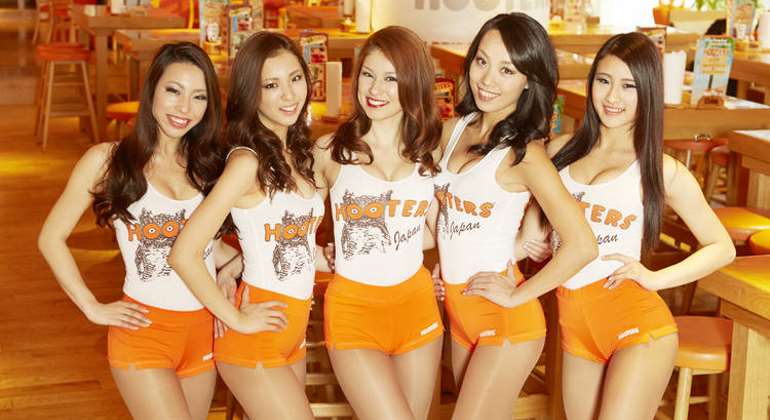 hooters-japon-770.jpg