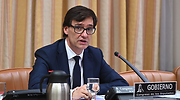 Illa desgrana los 15 grupos de población que recibirán la vacuna a falta de decidir en qué fase irá cada uno