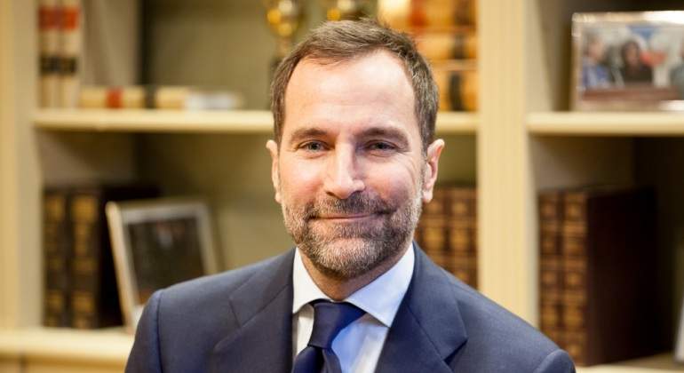 jamescostos.jpg