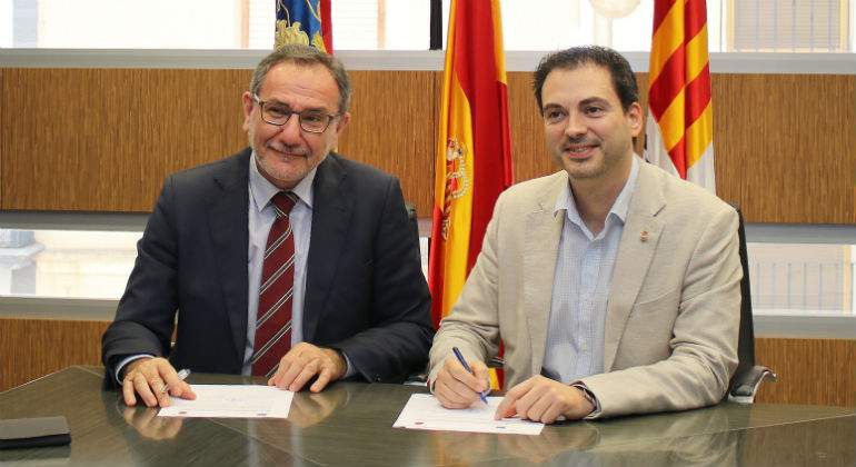 020518-firma-convenio-Ayuntamiento-Onda--UJI-21111111111.jpg
