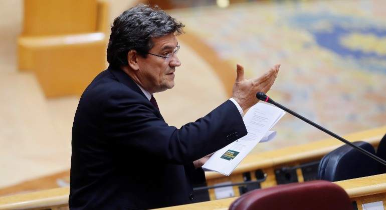 escriva-mano-congreso-ep.jpg
