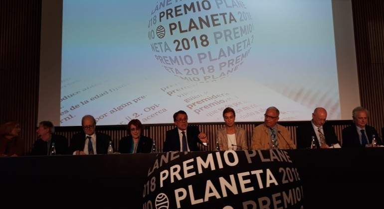 crehueres-presidente-planeta-premio-ep.jpg