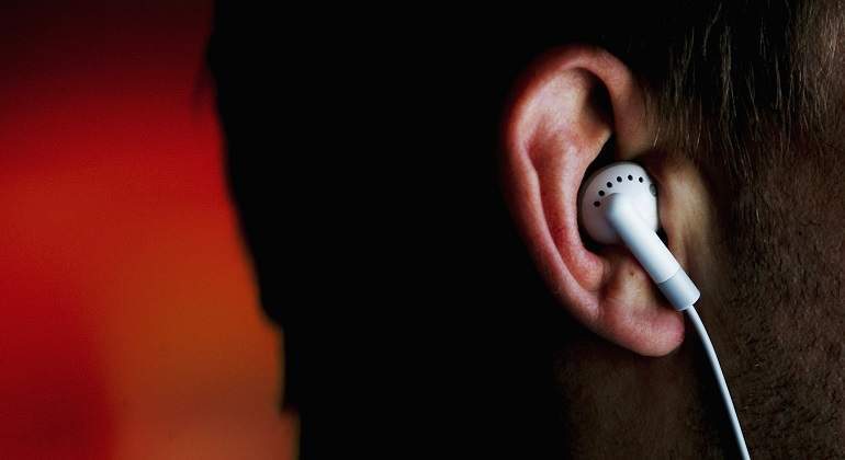 Escuchar-musica-auriculares.jpg