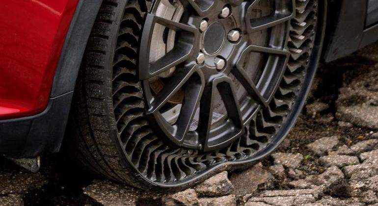 MICHELIN-UPTIS-01.jpg