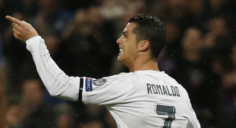 cristiano-wolfsburgo-senala-reuters.jpg