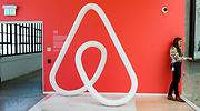 El lado oscuro del crecimiento de Airbnb en Grecia: genera escasez de vivienda y evasión de impuestos