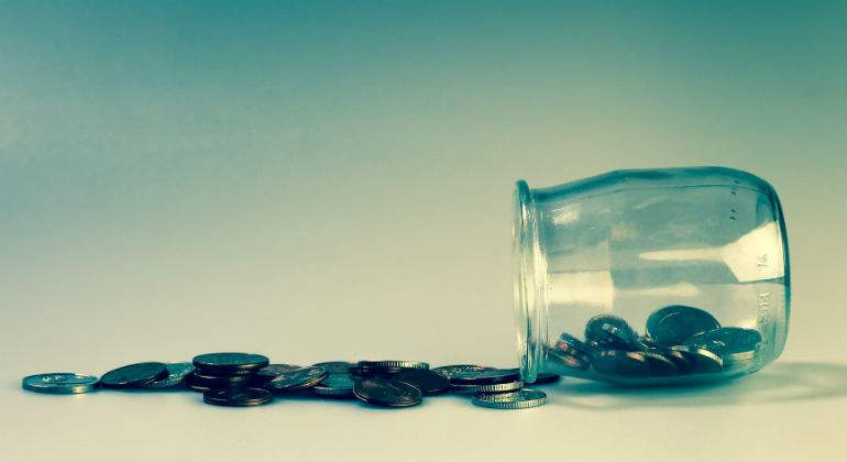 bote-monedas-envejecido-dreamstime.jpg