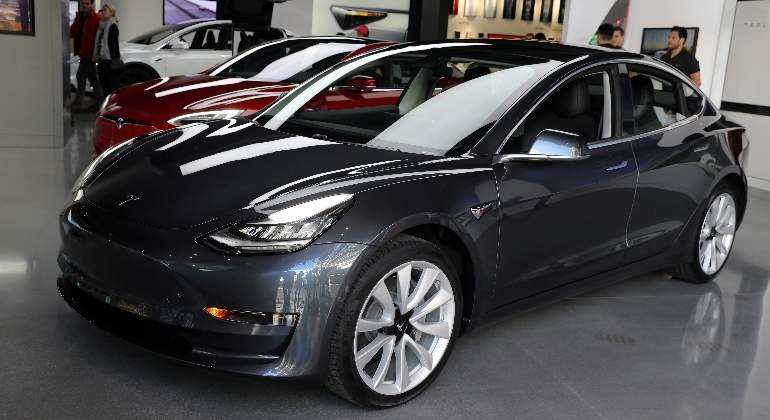 tesla-model-3-reuters.jpg