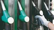 Francia rebajará 15 céntimos cada litro de gasolina o diésel sin tocar los impuestos
