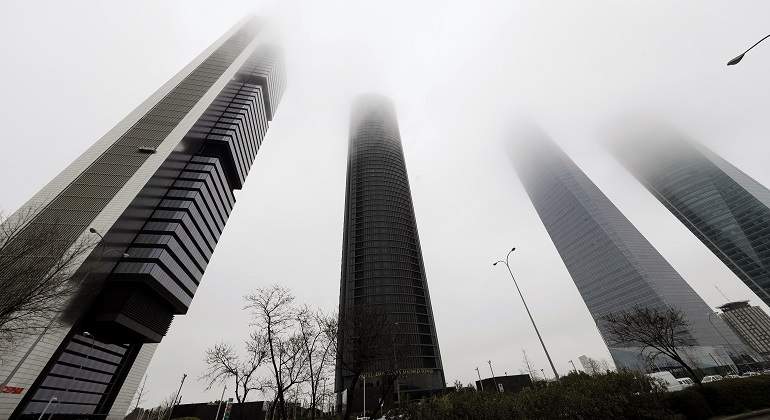 Cuatro-Torres-Madrid-LLuvia-Otono.jpg